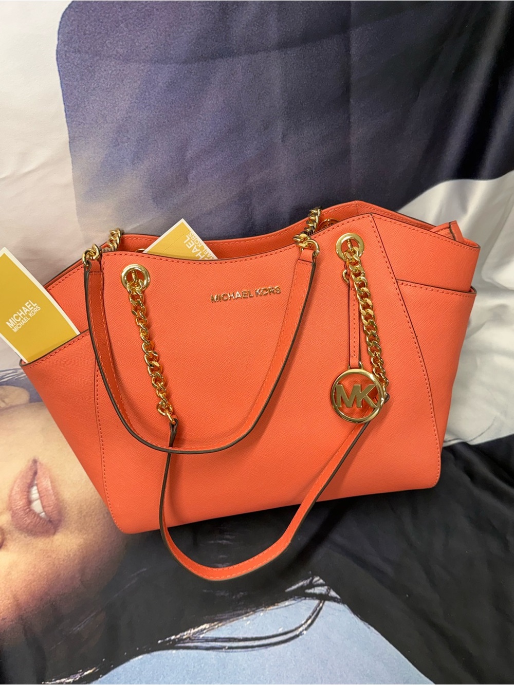 (new+tag) Michael Kors Saffiano Leather Pink Large Chain Shoulder Tote Gold HW